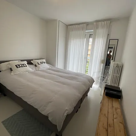 2 Centre De Knokke, A 300 M De La